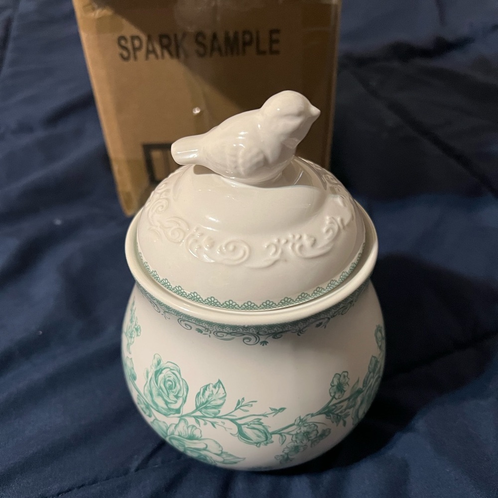 The Pioneer Woman White and Green Botanical Accent Jar